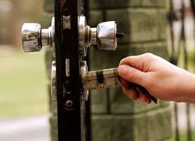 Golden Locksmith Services Winter Springs, FL 407-452-3454 Golden Locksmith Services Winter Springs, FL 407-452-3454 - 13-Re-Key-Locks